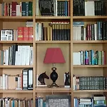 In Centre Of Near Gulbenkien Garden Appartement *