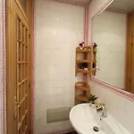 In Centre Of Near Gulbenkien Garden Appartement *