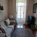 Apartman In Centre Of Near Gulbenkien Garden