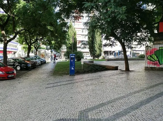 In Centre Of Near Gulbenkien Garden شقة