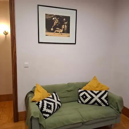 In Centre Of Near Gulbenkien Garden Daire Lisboa