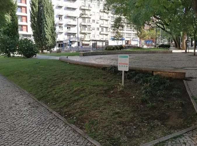 דירה In Centre Of Near Gulbenkien Garden ליסבון