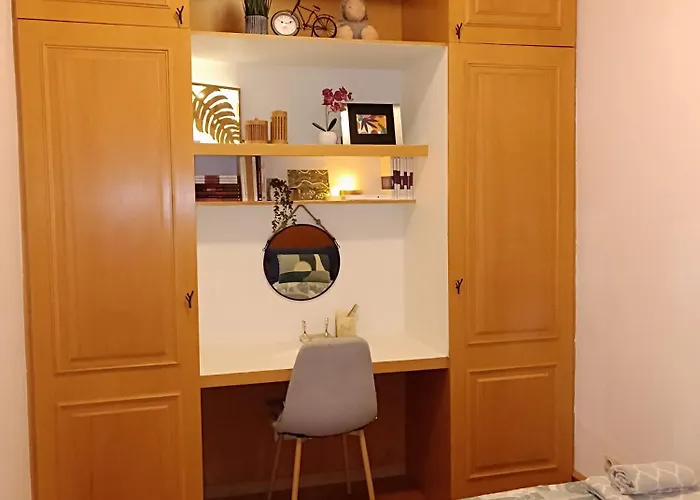 Apartment In Centre Of Near Gulbenkien Garden *