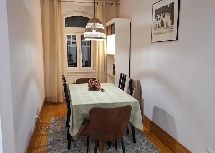 아파트 In Centre Of Near Gulbenkien Garden *