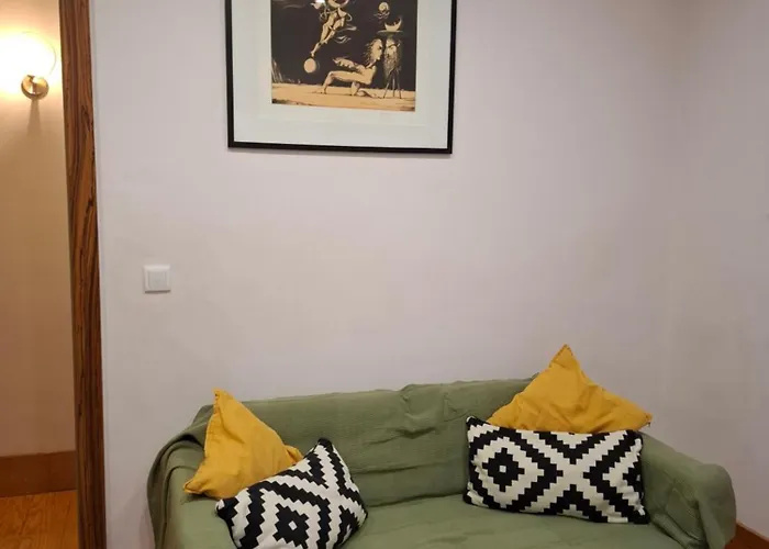 In Centre Of Near Gulbenkien Garden Apartment Lissabon