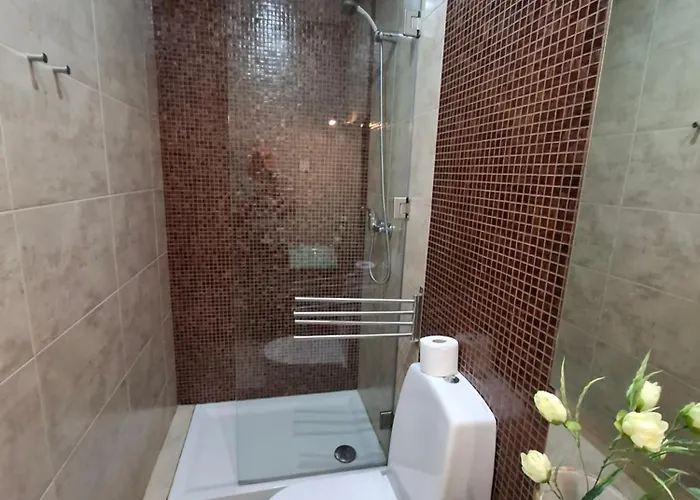 아파트 In Centre Of Near Gulbenkien Garden *