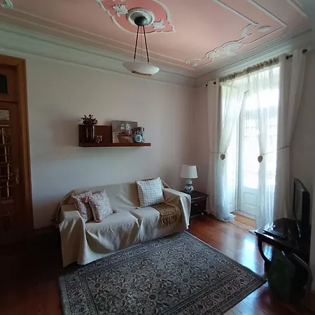 Апартаменты In Centre Of Near Gulbenkien Garden Лиссабон